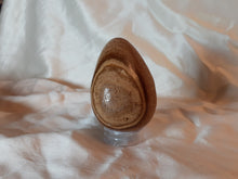 Load image into Gallery viewer, Aragonite Egg