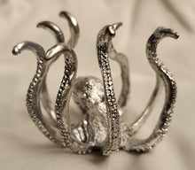 Load image into Gallery viewer, Kraken Sphere Holder