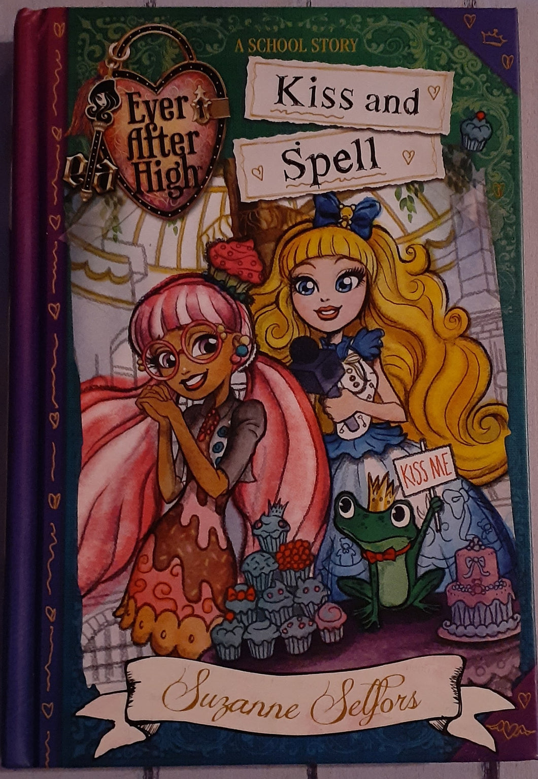 Ever After High - Kiss and Spell