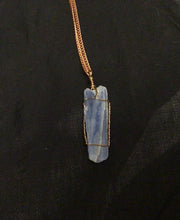 Load image into Gallery viewer, Kyanite necklace

