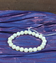 Load image into Gallery viewer, &quot;Pearl Shell&quot; Bracelet
